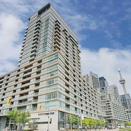 Three-Bedroom Condo With Free Parking Nearby Cn Tower With Lake View Toronto Zewnętrze zdjęcie