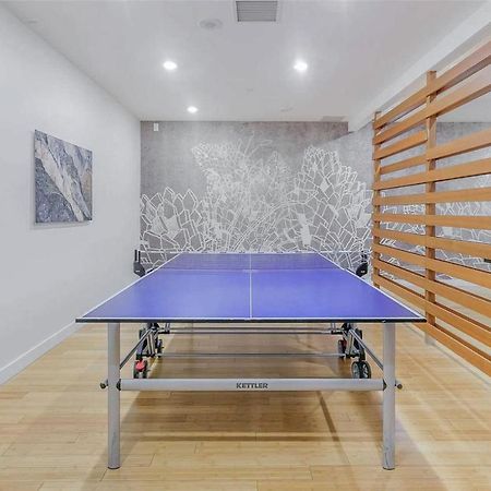 Three-Bedroom Condo With Free Parking Nearby Cn Tower With Lake View Toronto Zewnętrze zdjęcie