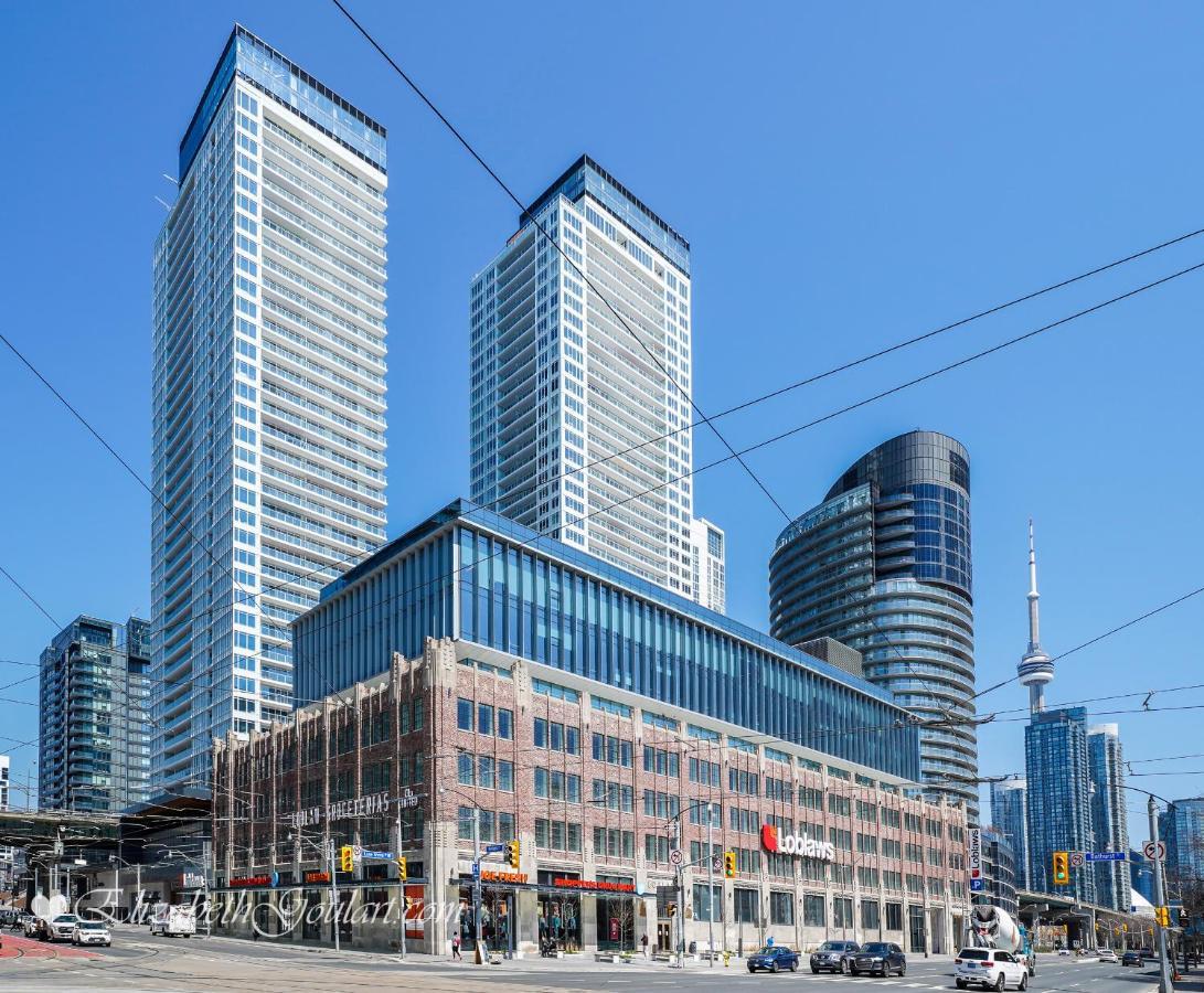 Three-Bedroom Condo With Free Parking Nearby Cn Tower With Lake View Toronto Zewnętrze zdjęcie