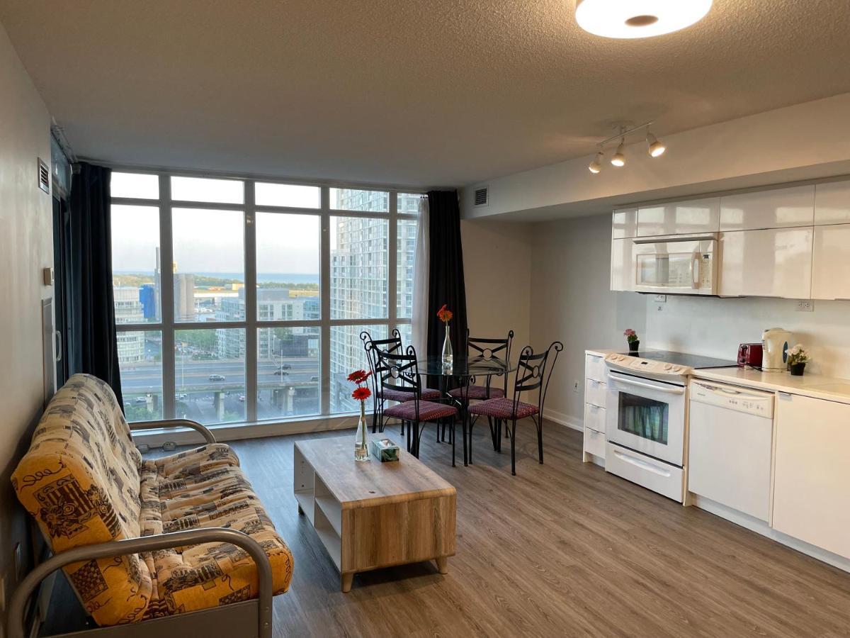Three-Bedroom Condo With Free Parking Nearby Cn Tower With Lake View Toronto Zewnętrze zdjęcie